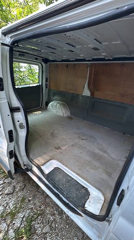 Véhicules utilitaires: Renault traffic  – D'occasion à Magliaso par kev_g6wc 2