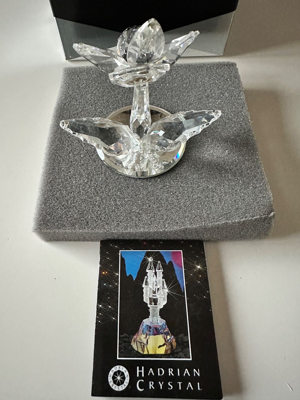 Tutte le decorazioni: Hadrian Crystal Flower Deco – Nuovo e nell'imballaggio originale da Epalinges venduto da Lily2006 2