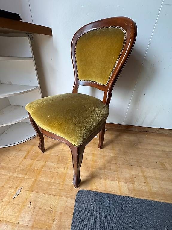 Stühle: Vintage Polsterstuhl – Gebraucht aus Münchwilen AG von me2work