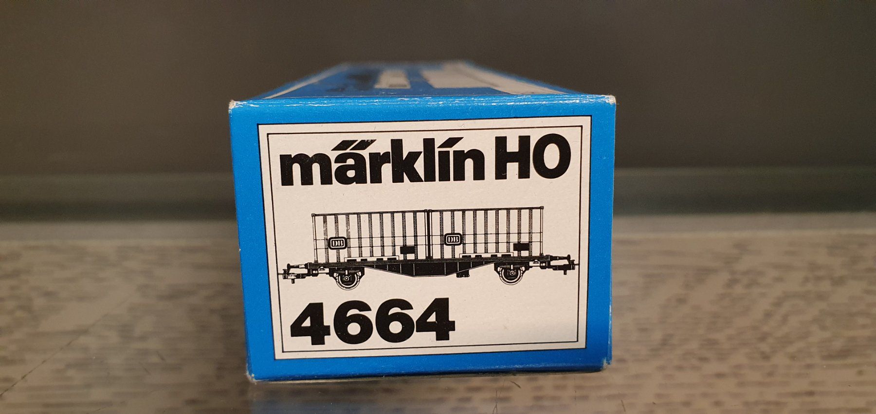 Märklin Modellini di ferrovie: MÄRKLIN: DB CONTAINERWAGEN 4664 OVP – Usato da Biglen venduto da taunus82 1