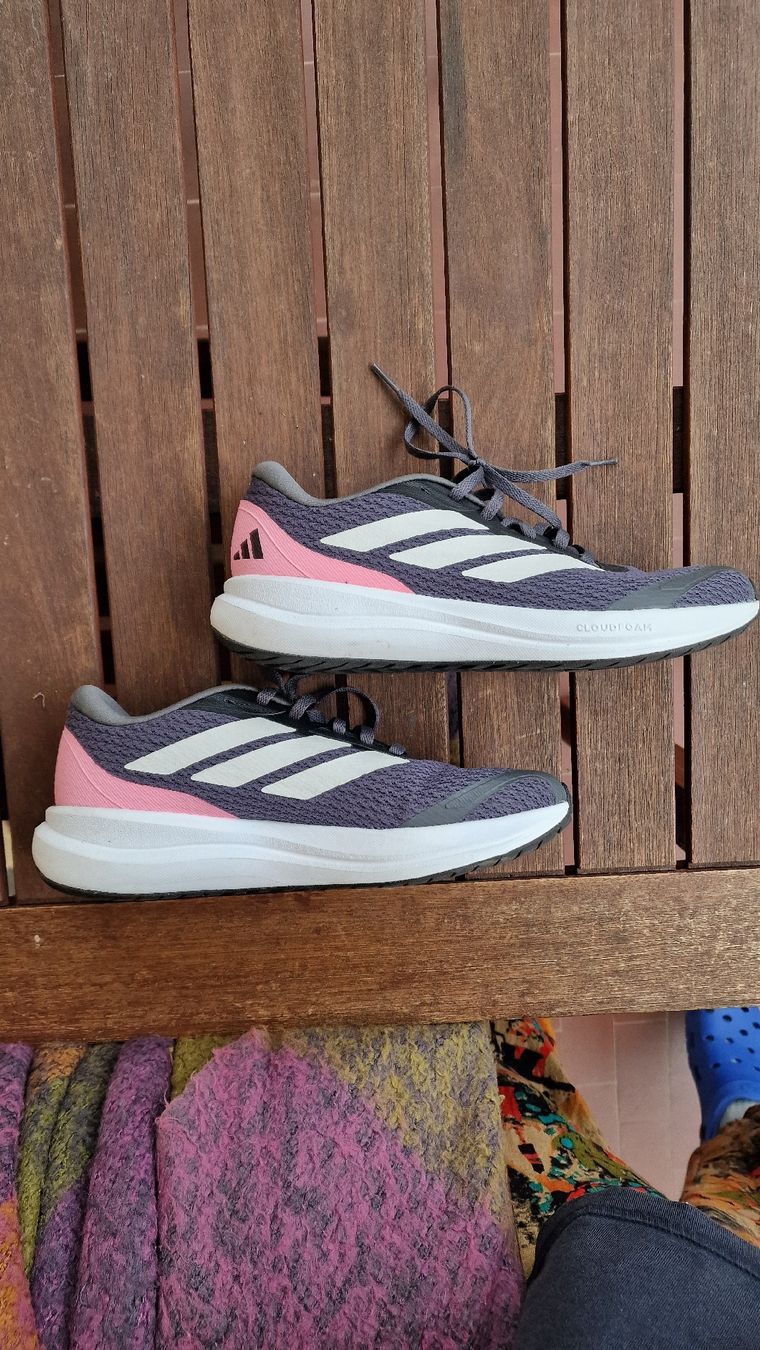 Adidas Chaussures femmes: scarpe Adidas – D'occasion à Ascona par Artik3 2