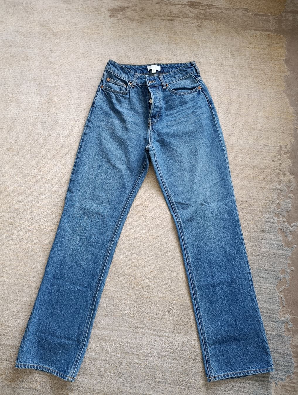 H&M Jeans: JEAN H&M COUPE DROITE 36 – Nuovo (secondo la descrizione) da Sierre venduto da shirley04