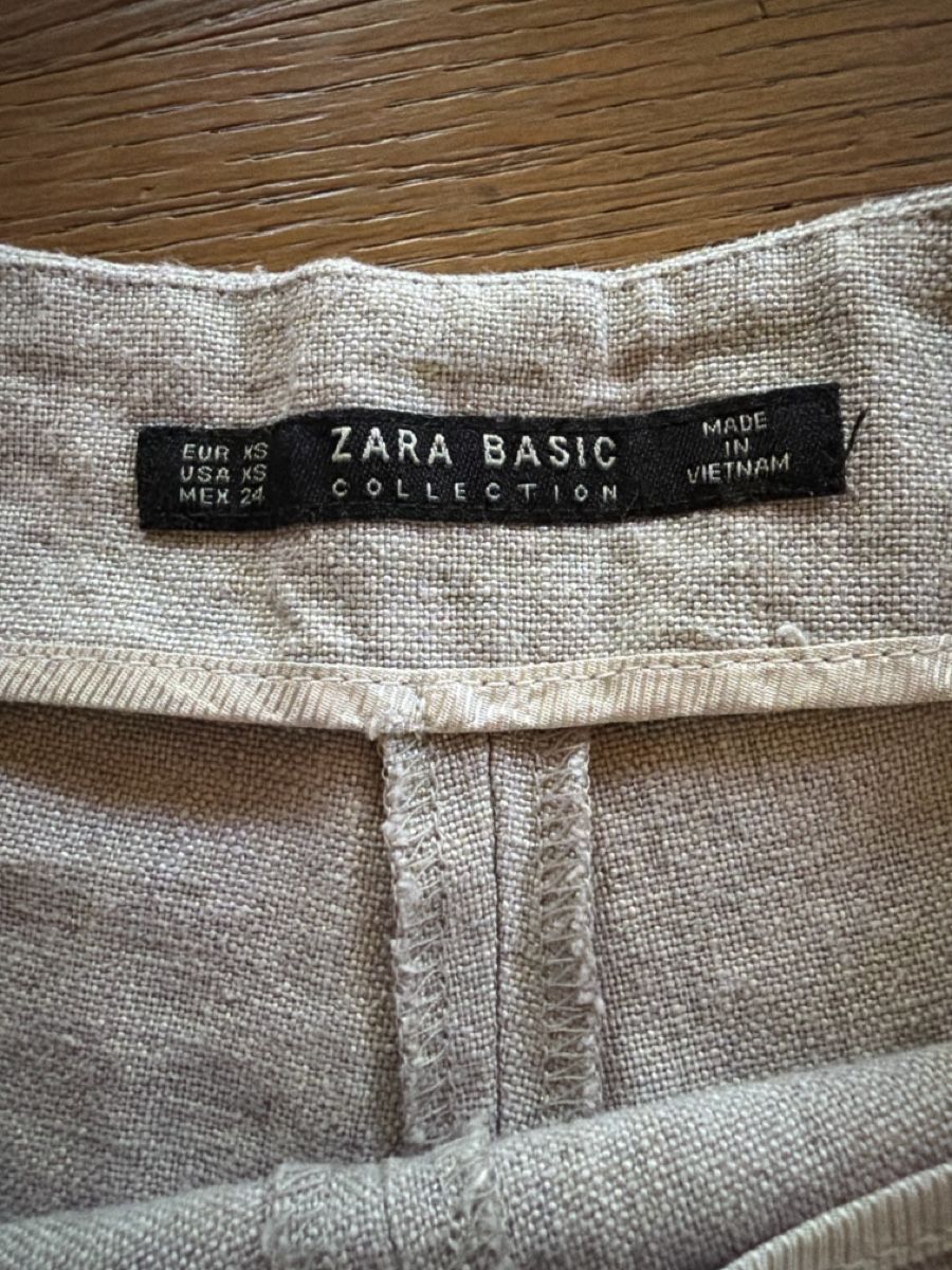 Zara Pantalons: Zara Basic Collection Shorts 100% Leinen XS neuwertig – D'occasion à Moudon par patricia115 2