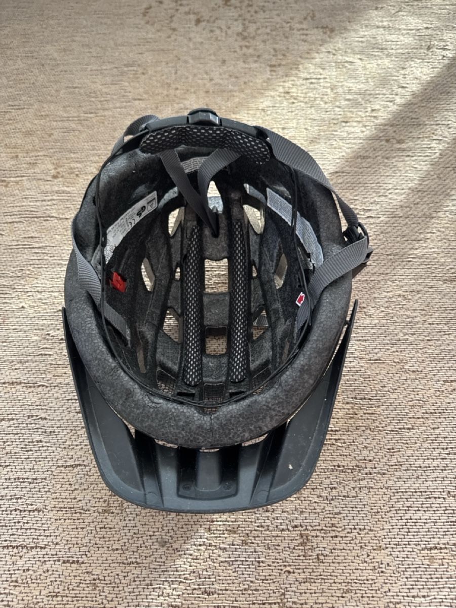 Uvex Caschi: Fahrradhelm 52-57cm – Usato da Zuzwil SG venduto da DanielaB46 1