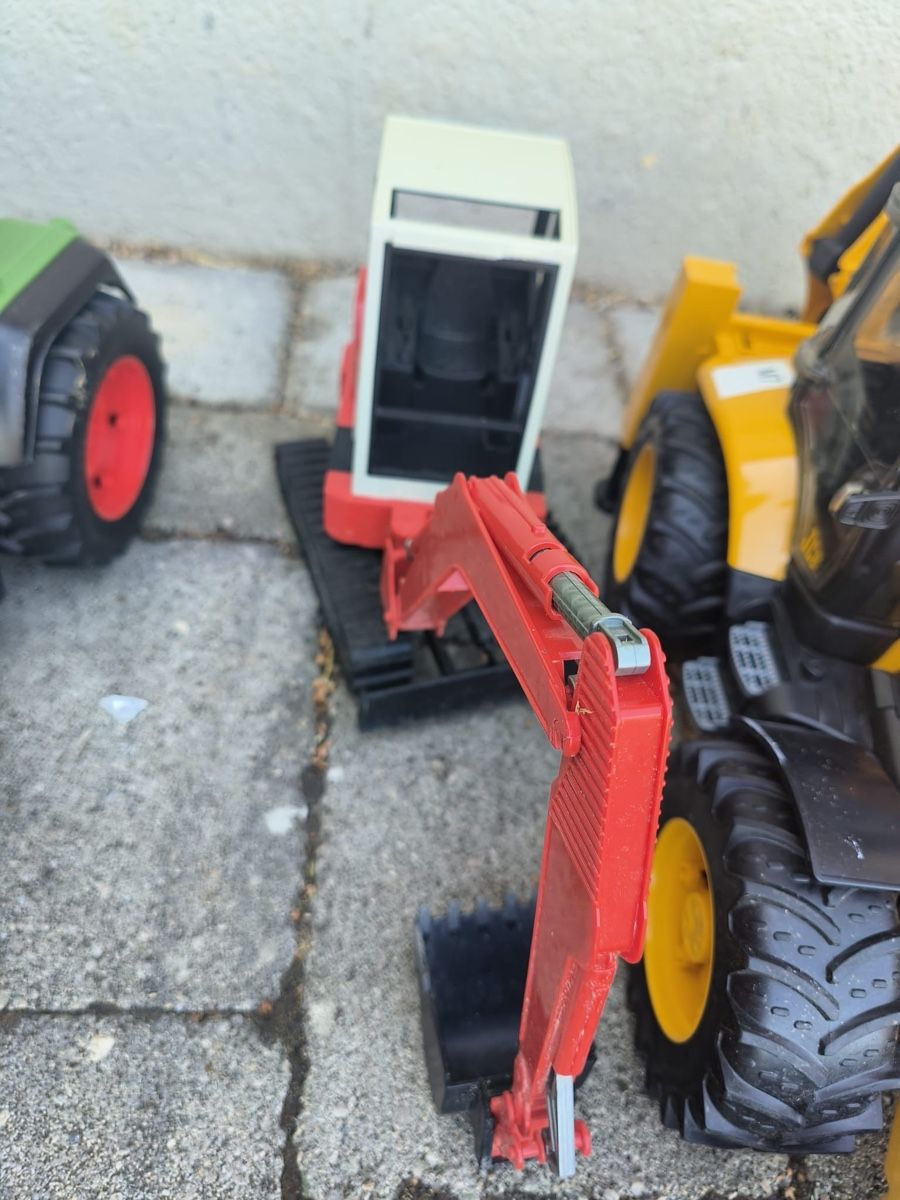 Bruder Giocattoli: Lot de tracteurs et machines de chantier – Usato da Boudry venduto da rems07 7