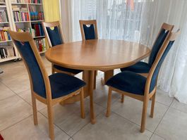 Eichentisch massiv oval mit Einlegeplatte, 4 Stühle