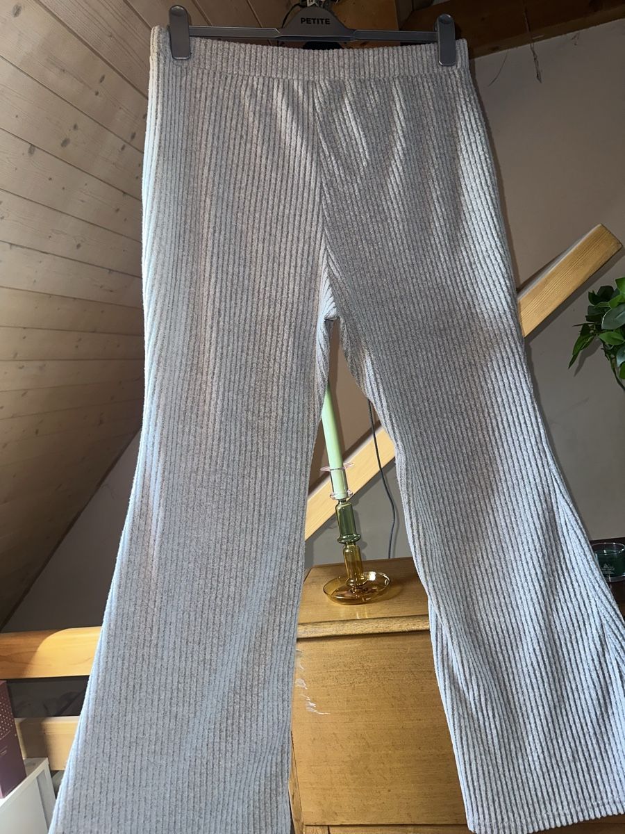 Shein Lotti di vestiti: 2er Set: Oberteil & Hose, NEU, 3XL – Nuovo (secondo la descrizione) da Gutenswil venduto da jus_nr7h 7