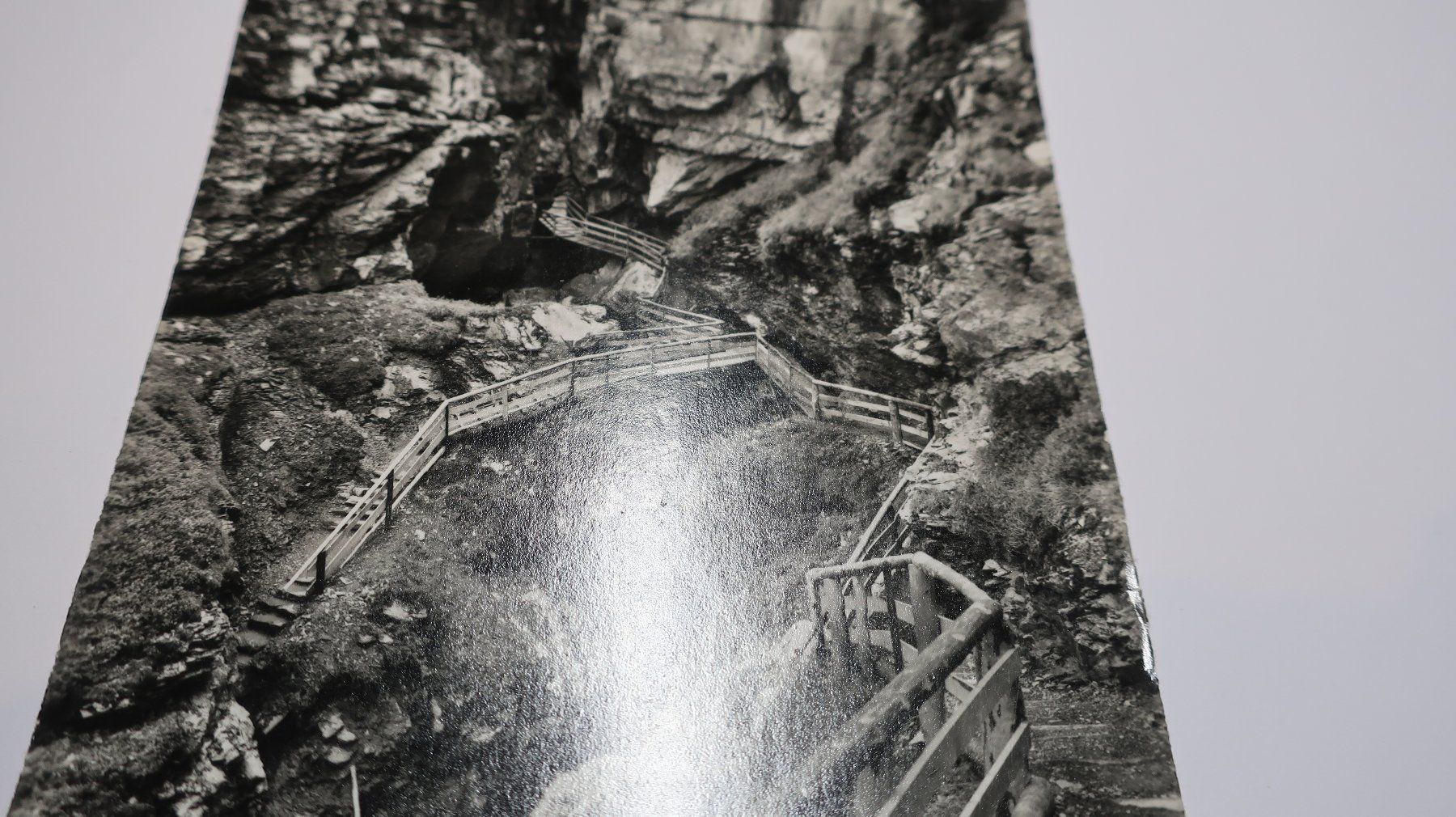 Cartoline postali: Kandersteg Schwarzbachschlucht am Gemmipas – Usato da Cormoret venduto da Pascalll2001 2