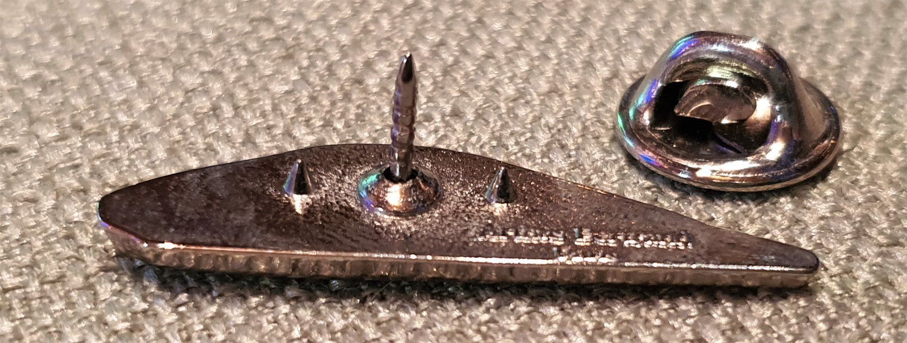 Placchette & Badge: B132 - Pin TGV Zug Train D3 – Usato da Reinach BL venduto da Boston-Verkauf 1