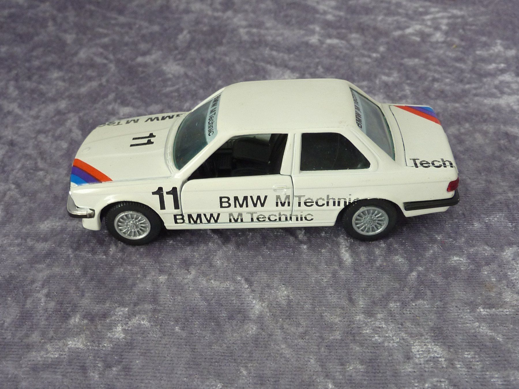 BMW Modellautos: BMW 323i M-Tech E30 1:43 – Neu (gemäss Beschreibung) aus Dürrenäsch von modellautos4you 2