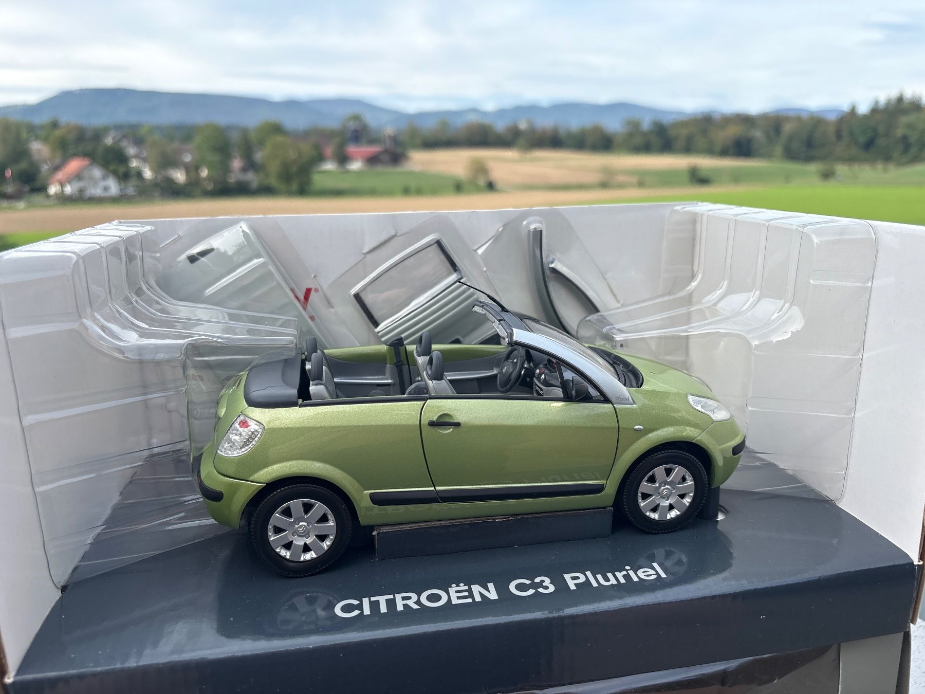 Citroën Modellini d'auto: Citroën  C3 Pluriel Multi  2003  1:18 – Nuovo e nell'imballaggio originale da Aarwangen venduto da kah_79t5