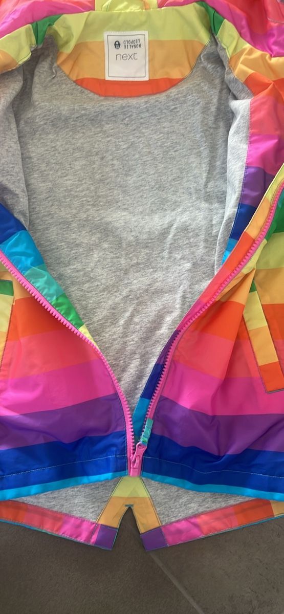 Next Giacche & Cappotti: Next Regenjacke Gr. 116 Regenbogen ! – Usato da Seon venduto da Sunny-Schmuck78 2