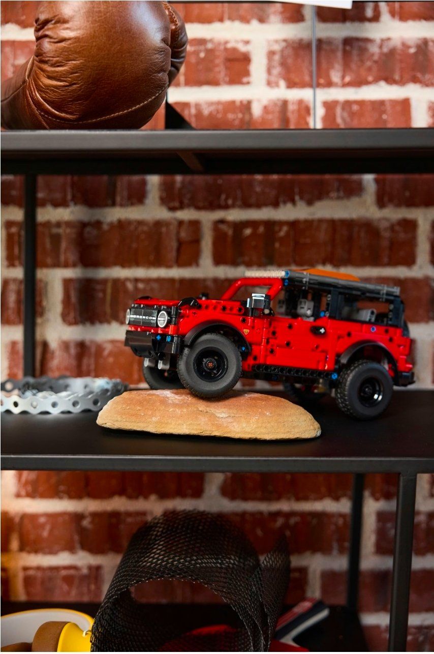 Lego Kit di costruzioni: 42213 Ford Bronco Offroader , LEGO Technic – Nuovo (secondo la descrizione) da Kaltbrunn venduto da simon0731 4