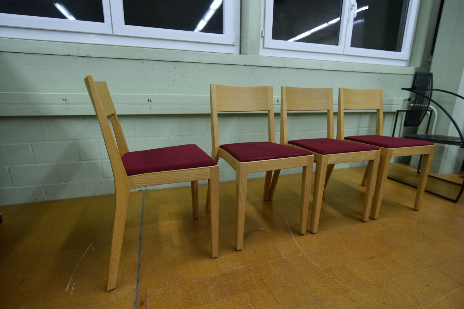 Horgen Glarus Sedie: Designer Stühle Horgenglarus Modell Miro gepolstert – Usato da Lichtensteig venduto da Polsterwerk 3