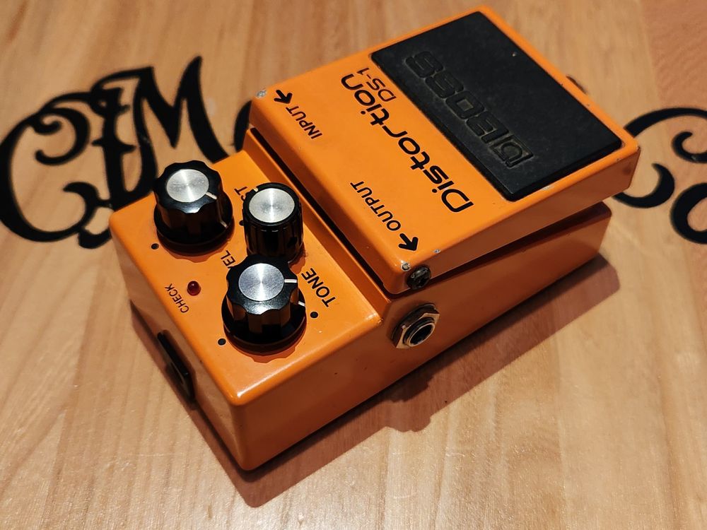 Instruments de musique: BOSS DISTORTION DS-1...☆  JAPAN  VINTAGE!! – D'occasion à Farnern par WFZMK 2