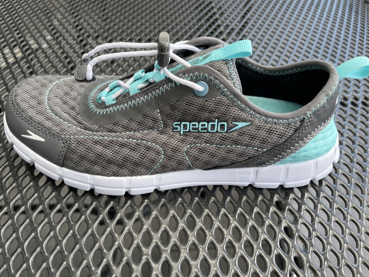 Speedo Scarpe da donna: Badeschuhe Speedo, Grösse 37 – Usato da Niederhasli venduto da Suneblueme 1