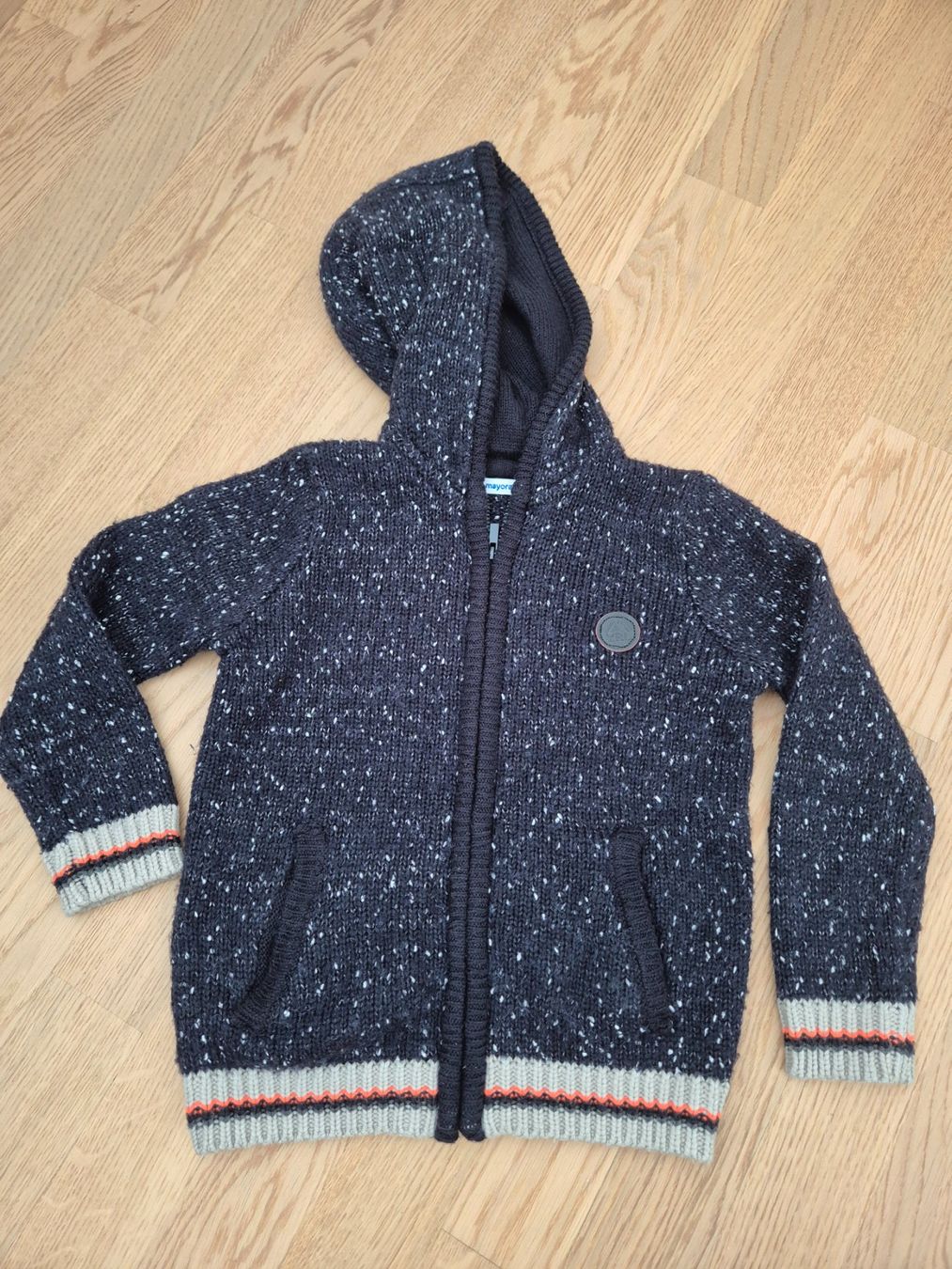 Mayoral Pulls et sweat-shirts: Strickjacke Mayoral Grösse 116 – D'occasion à Pfäffikon SZ par Ka6ka