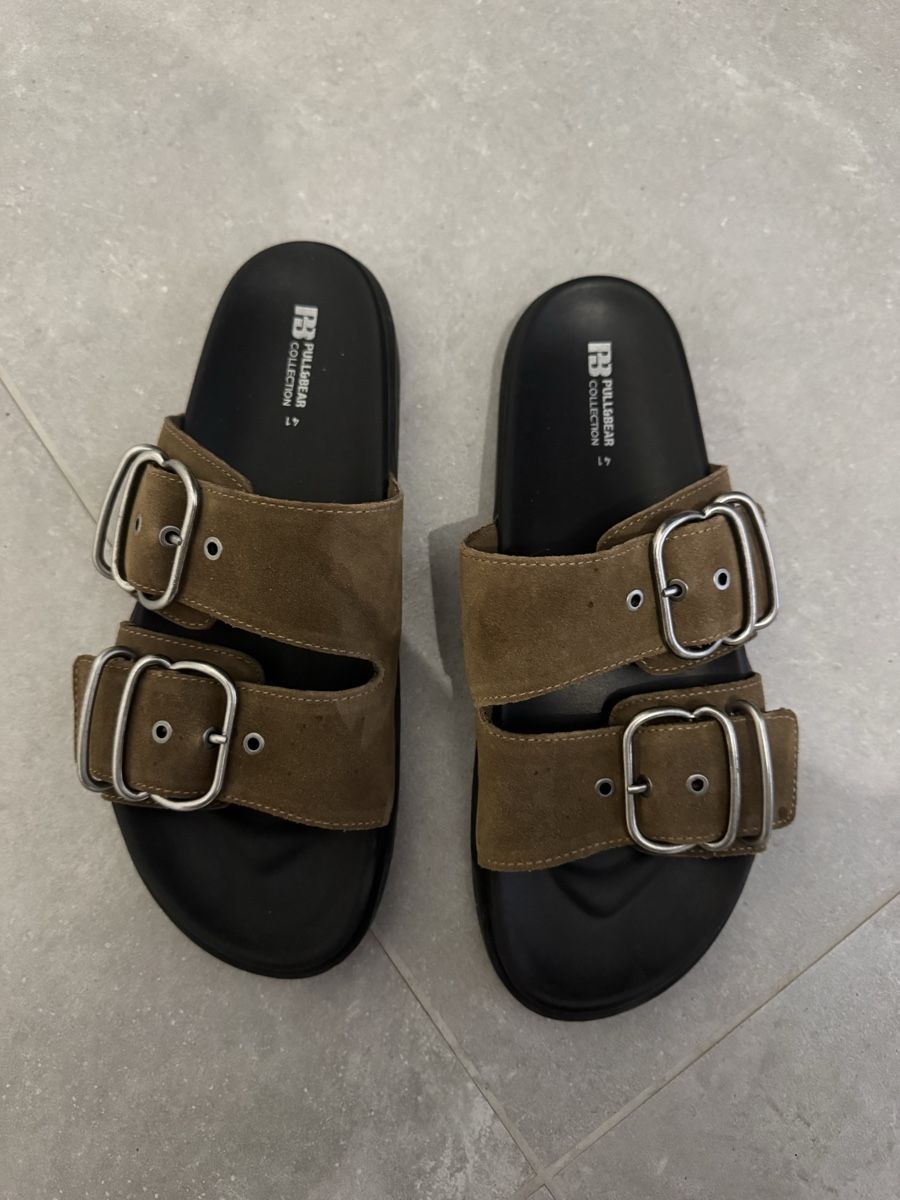 Pull&Bear Damenschuhe: Mules pull&bear t.41 – Gebraucht aus La Chaux-de-Fonds von kel_9khc