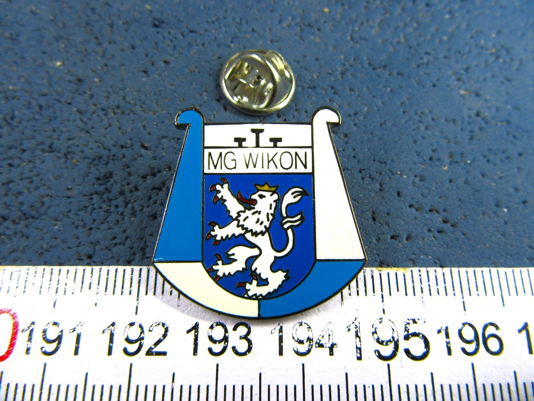 Placchette & Badge: WIKON LU MG WAPPEN PIN ENAMEL – Usato da Ettingen venduto da Hausi4711