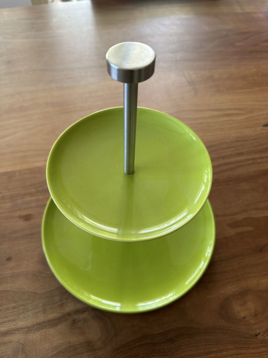 Plateaux: Etagere 2-stufig hellgrün – D'occasion à Winterthur par Nic.Pr
