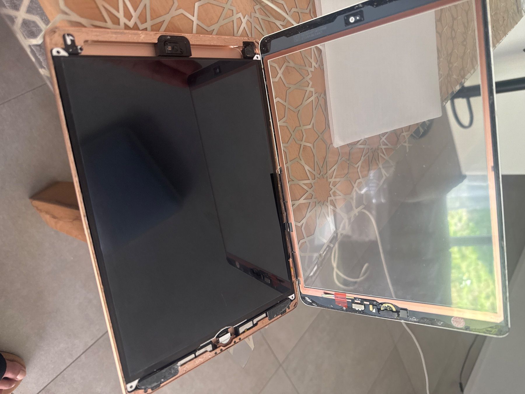 Apple Tablet PC: Apple iPad 10.2 LCD  defekt – Difettoso da Seon venduto da rayaan 4