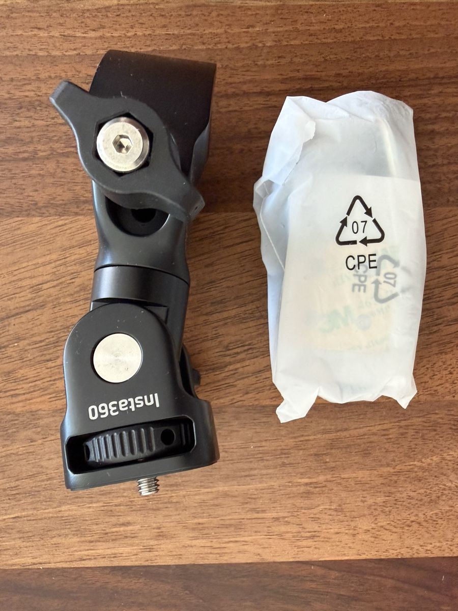Insta360 Action Cam: Insta 360 Heavy Duty Clamp – Nuovo (secondo la descrizione) da Emmen venduto da ViktorLu