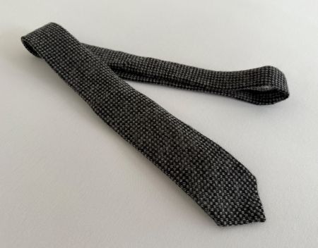 Krawatte aus Wolle und Seide in Grau/Anthrazit