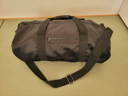 Schwarze Sporttasche / Reisetasche, top Zustand!