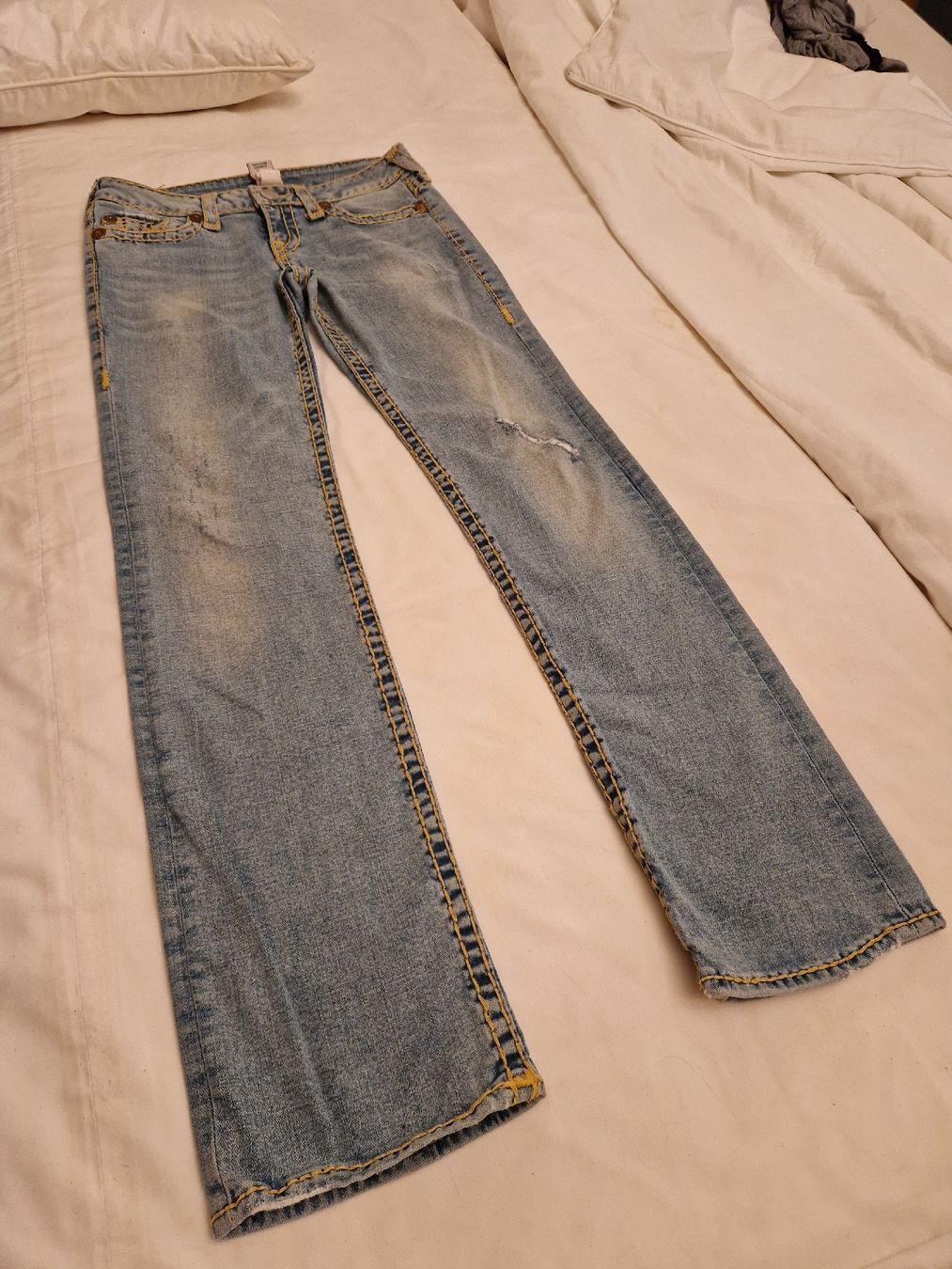 True Religion Jeans: True Religion Jeans, hellblau, Grösse 29, cooler Look – Nuovo (secondo la descrizione) da Thun venduto da Sde 1