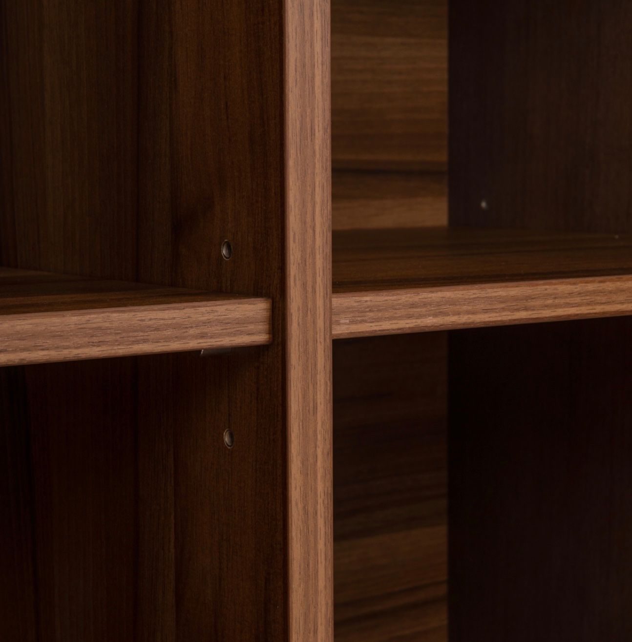 Armadi: RICHMOND INTERIORS** Display cabinet Windsor walnut – Nuovo e nell'imballaggio originale da Ruswil venduto da Miami-2026 6
