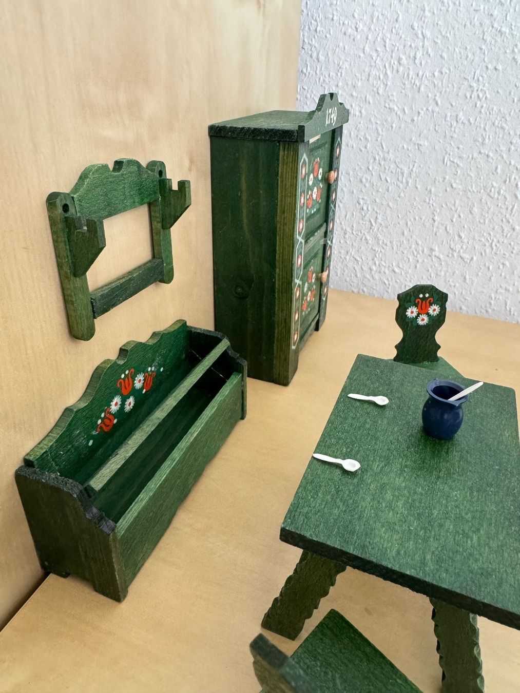 Case e mobili per bambole: Puppenstuben-Möbel – Usato da Luzern venduto da lbreu 1