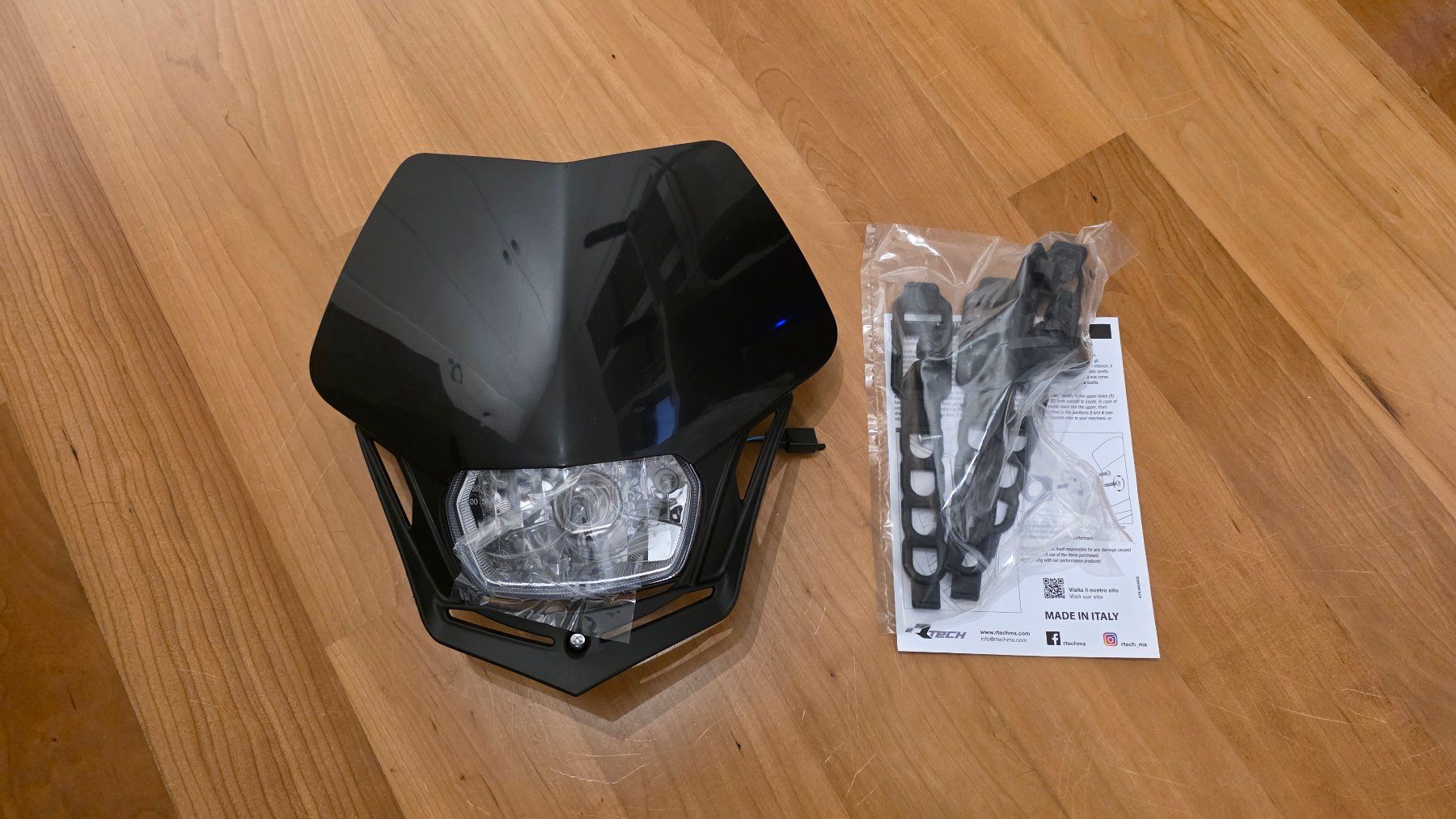 Fari: Lampenmaske RTECH V-Face Halogen – Nuovo (secondo la descrizione) da Neuenegg venduto da dpensa