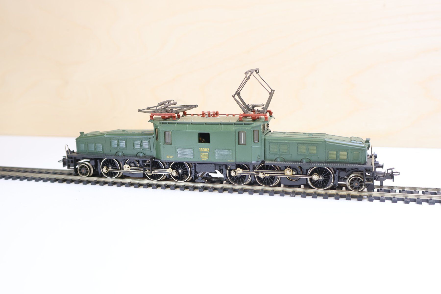 Märklin Modellini di ferrovie: Märklin SBB Krokodil Be 6/8 E-Lok - 3356 – Usato da Winterthur venduto da Monstera 7
