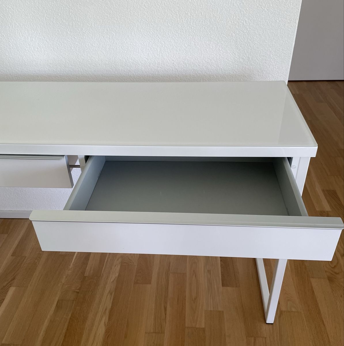 Ikea Tavoli: Tisch Bestå Burs IKEA – Usato da Lenzburg venduto da JHVC 2
