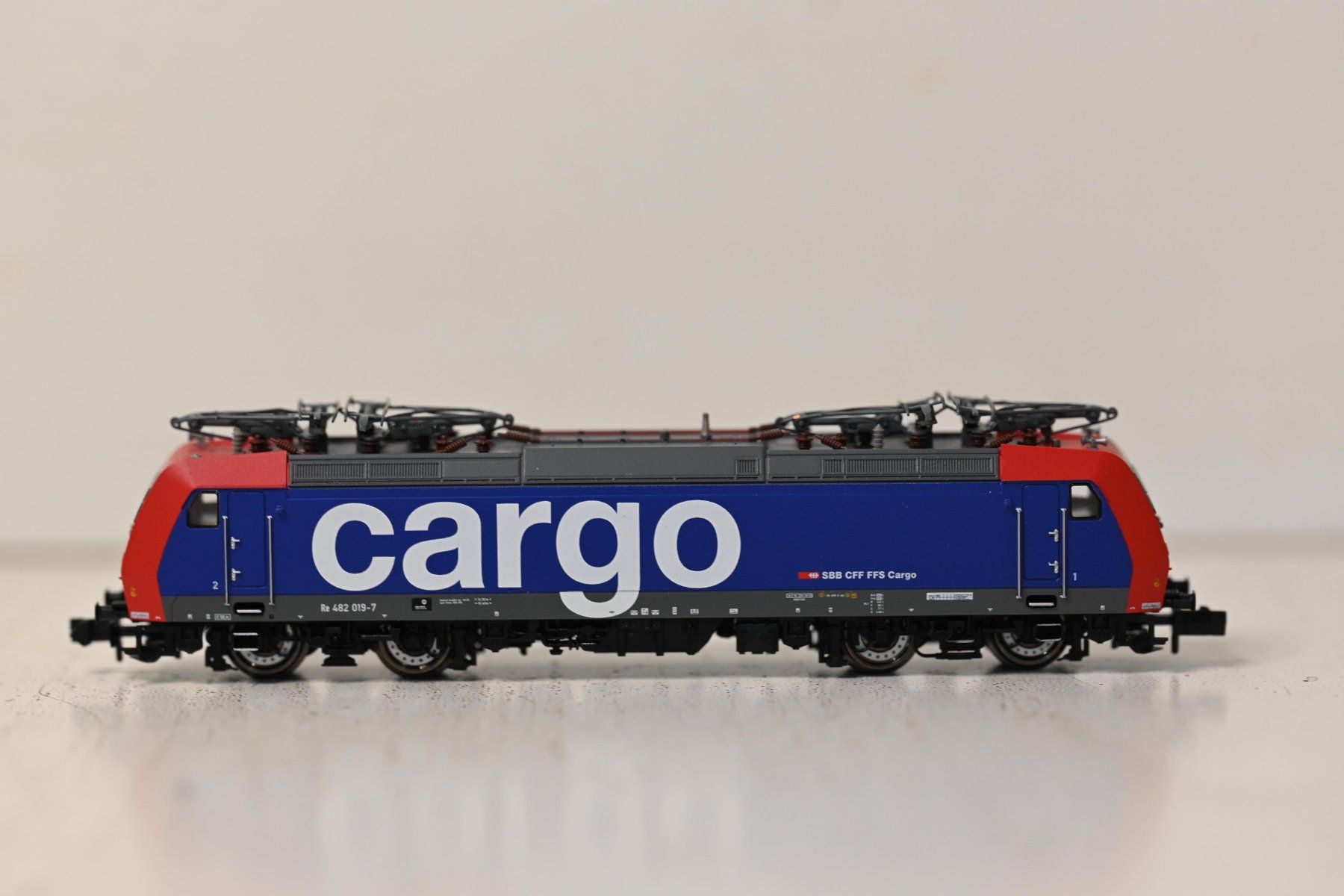 Fleischmann Modellini di ferrovie: BR 482 Cargo Fleischmann Spur N mit OVP , läuft – Usato da Laupen ZH venduto da Zmoewe