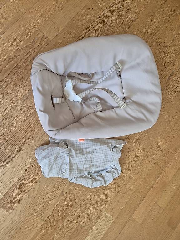 Stokke Chaises hautes: Stokke Newborn Babyschale – D'occasion à Winterthur par ver_cz65