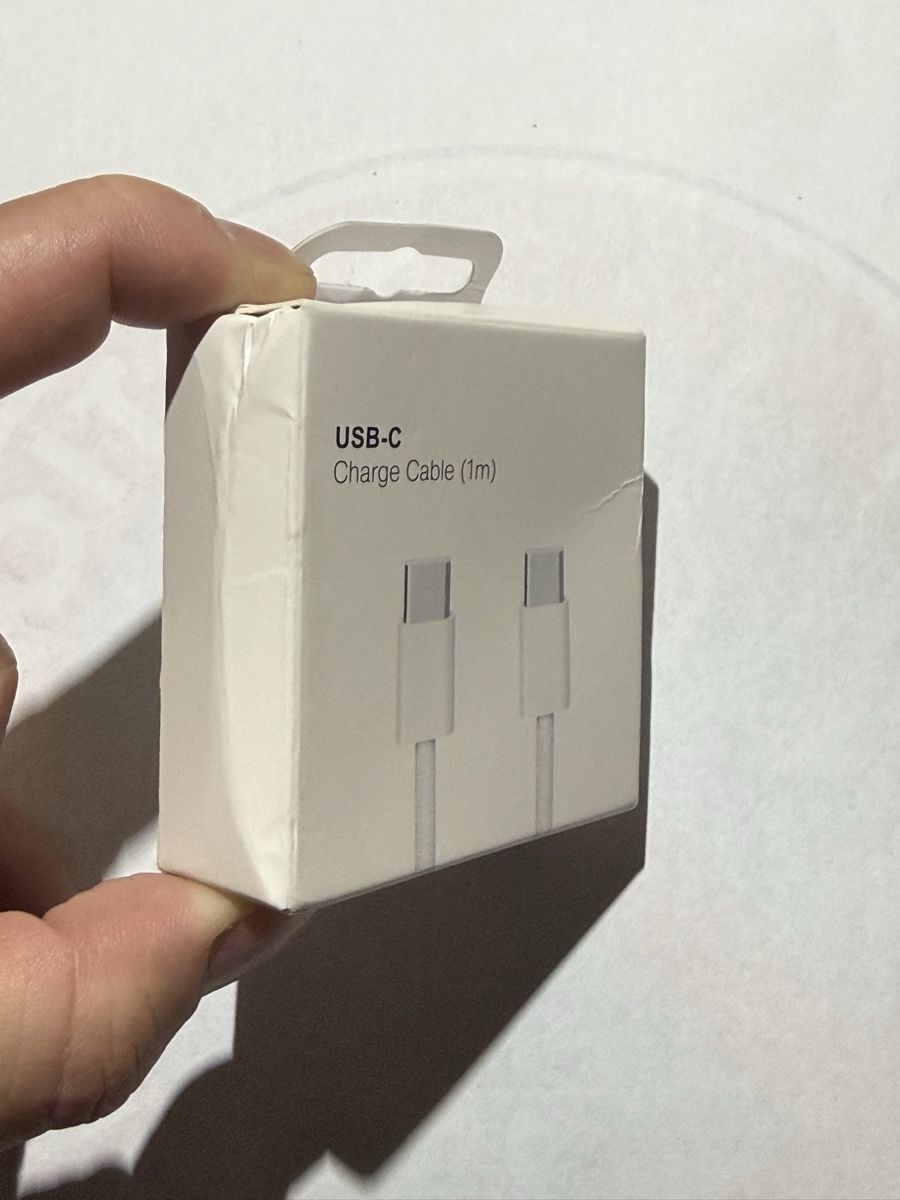 Câbles: Câble de charge USB-C (1m) NEUF – Neuf avec emballage d'origine à Lausanne par Licio7 1