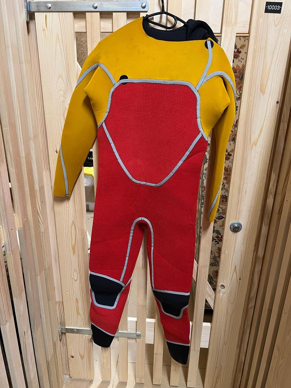 Completi: Patagonia Wetsuit Yulex R4 Grösse L – Usato da Zürich venduto da Taj137 4