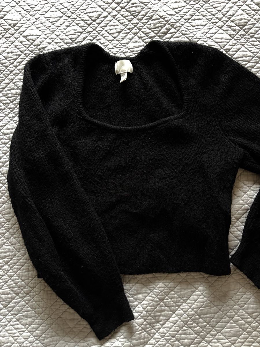 H&M Pulls & Sweat-shirts: Pull noir femme – D'occasion à Lausanne par shabnam.t 1