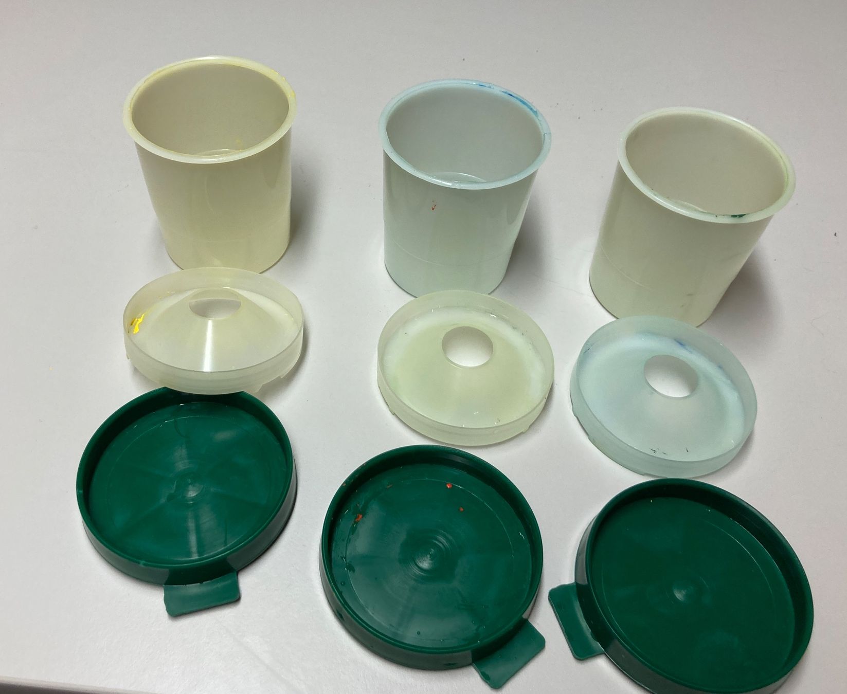 Colori: 3x Malbecher – Usato da Winterthur venduto da noe_5tz5 2