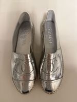 CHANEL Espadrilles Metallic Leder Silber – Gr. 39 – ungetrag