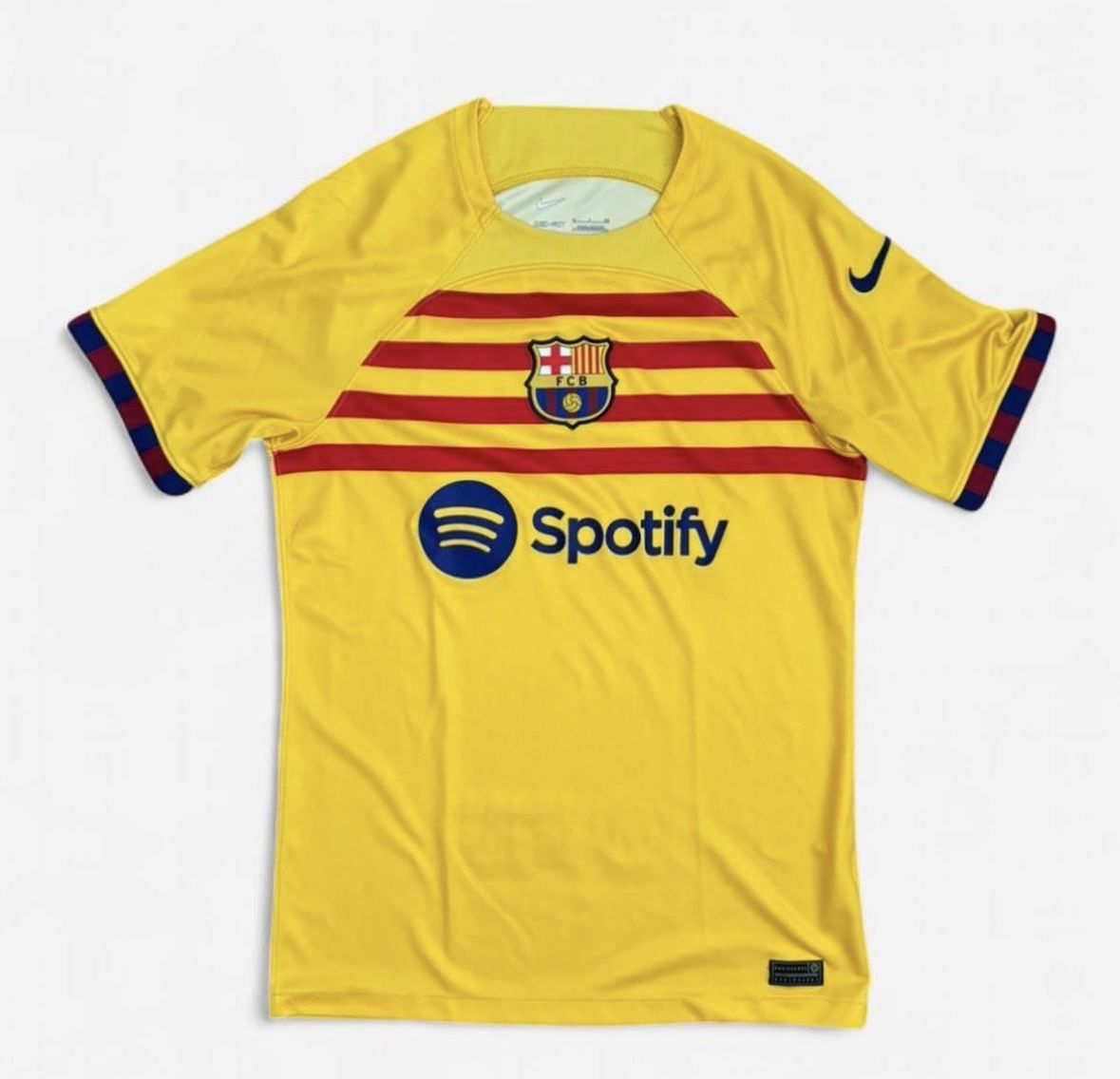 FC Barcelona Canottiere & Pantaloni: barcelona 2022/2023 4th trikot – Nuovo (secondo la descrizione) da Rütihof venduto da mya_we