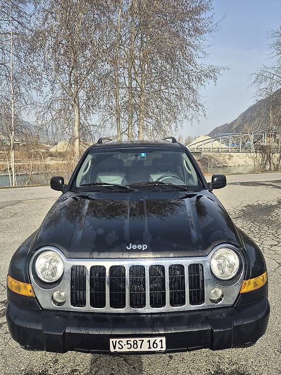 Automobili: Jeep cherokee 2.8 crd – Usato da Riddes venduto da fab_78yf 3
