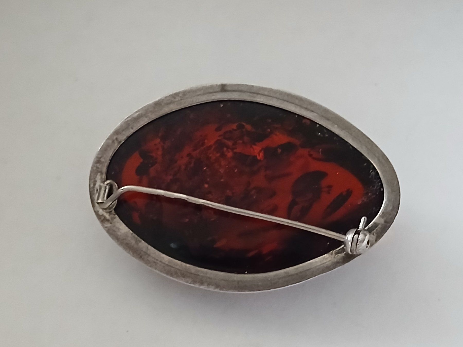 Broches & Aiguilles: Bernstein Brosche Silber 925 – D'occasion à Aarburg par Emelie 4