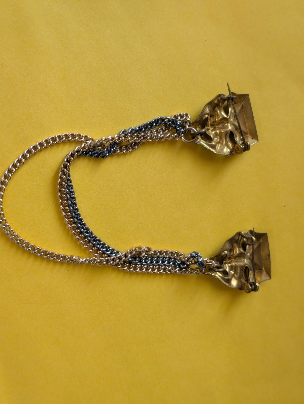 Sonstiger Schmuck: sweater guard clips – Gebraucht aus Daillens von cla_sj2w 2