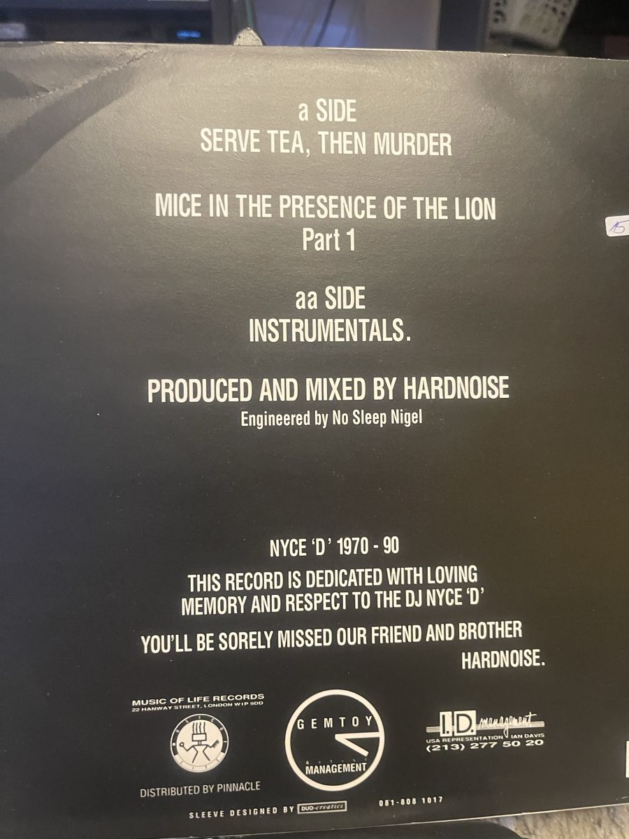 Dischi in vinile: Hardnoise / serve tea then murder – Nuovo (secondo la descrizione) da Dagmersellen venduto da stonefinger 1