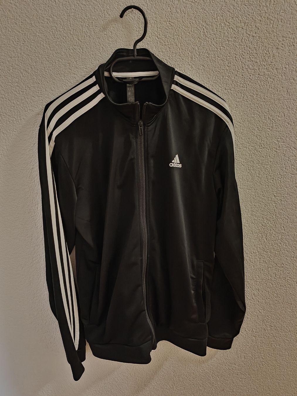 Adidas Giacche: Adidas Trainer Jacke Schwarz gr. M – Nuovo (secondo la descrizione) da Münsingen venduto da pas_82kk