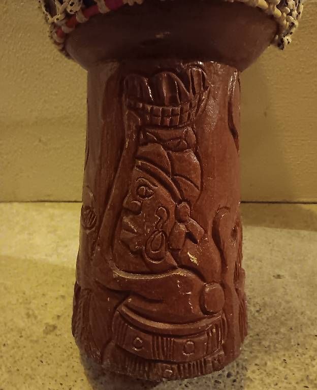 Strumenti musicali: Grand Djembé sculpté  – Usato da Avully venduto da lecomtedogoz 1