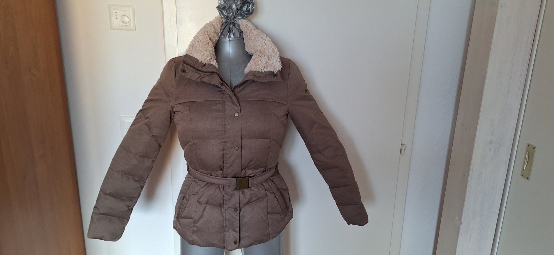 Esprit Giacche: EDC (Esprit), doudoune / Daunenjacke – Nuovo (secondo la descrizione) da Lussery-Villars venduto da pousinete02 1