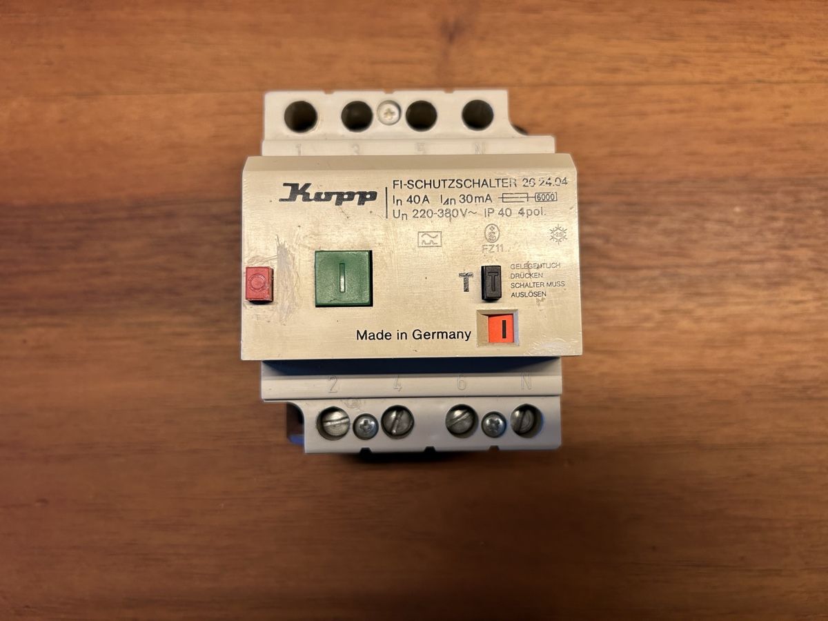 Elektronikbauteile: FI-Schutzschalter – Gebraucht aus Dürrenäsch von chinook65 1